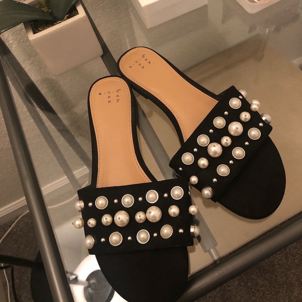 A New Day — Pearl Embellished Sandals (Black)